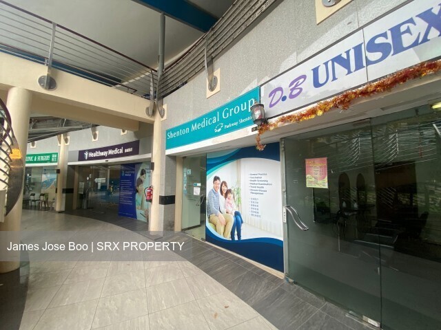 Elias Mall (D18), Retail #597354521